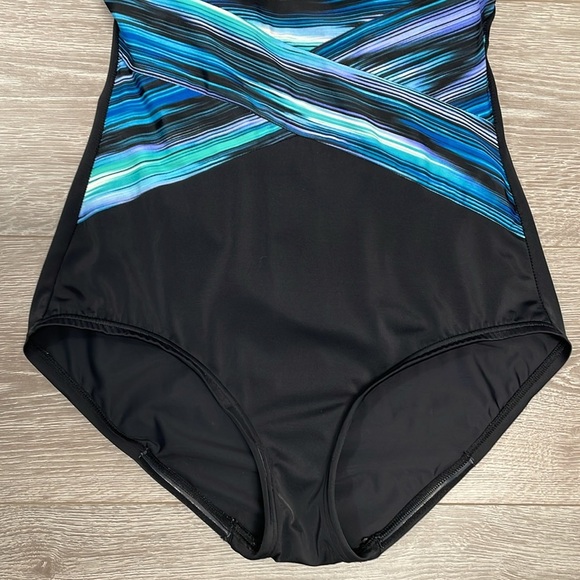 Gabar Horizon Stripe High Neck One Piece Tummy Control Swimsuit 12 - Picture 3 of 15